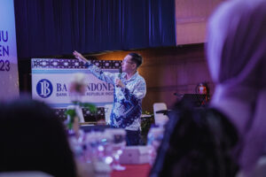 Melvin Mumpun Pembicara, Narasumber dan Trainer Keuangan dan Investasi