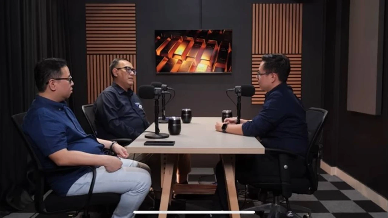 Emas Digital Bappebti Melvin Mumpuni Tirta Karma Senjaya Tirta Karma Senjaya Andreas Santoso Fintalk Podcast Finansialku Emas Digital Bappebti - Melvin Mumpuni, Tirta Karma Senjaya, Andreas Santoso - Fintalk Podcast Finansialku